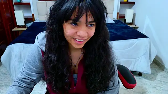 laureentt  online show from 18, 10, 2025