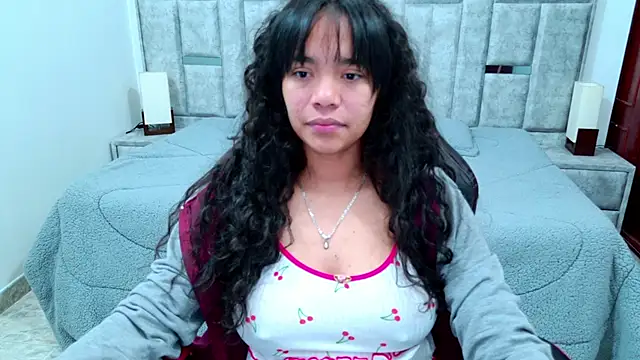 Snapshot of laureentt_ chatting on 26, 2, 2026 laureentt online show from 26, 2, 2026