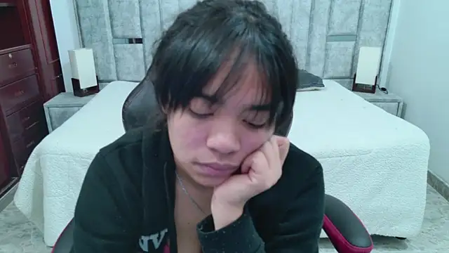 laureentt  online show from 24, 3, 2026