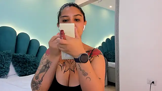 sharlott18 online show from 19, 2, 2026