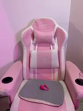 Felicia smok3 online show from 4, 4, 2026