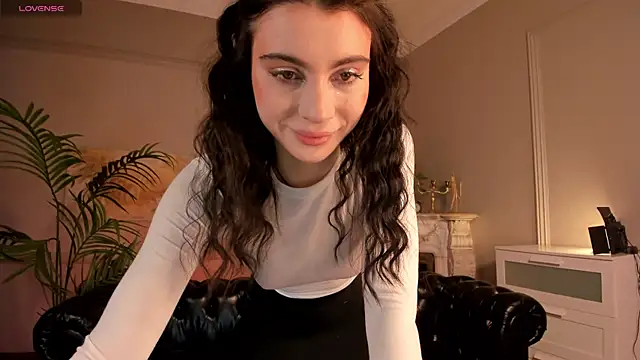 Ashley-Urban online show from 28, 2, 2025