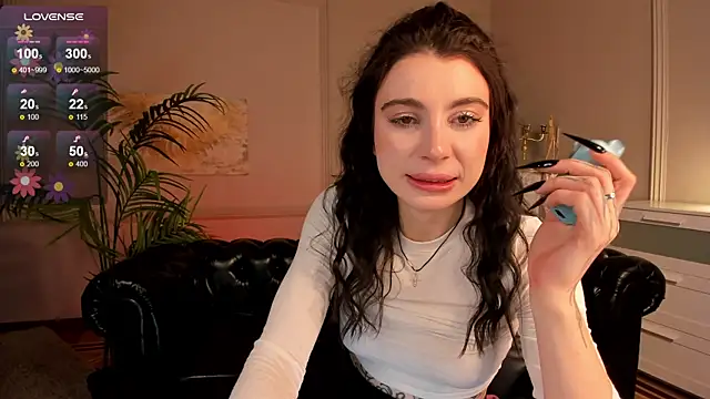 Ashley-Urban online show from 28, 2, 2025