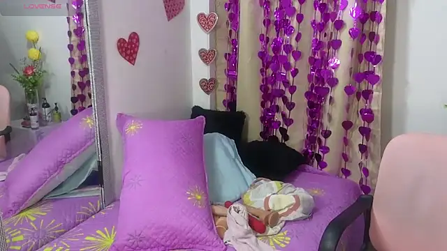 lovely trix online show from 7, 3, 2025