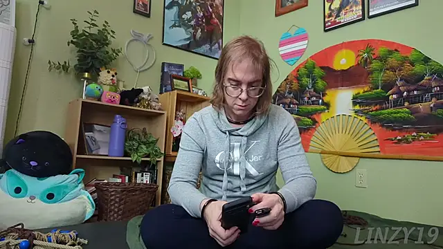 Snapshot of Linzy_19 chatting on 22, 2, 2025 Linzy 19 online show from 22, 2, 2025