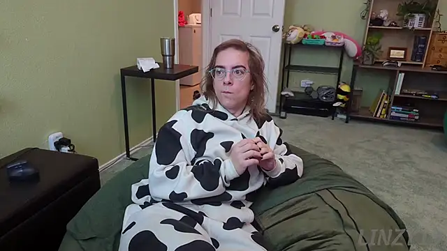 Linzy 19 online show from 17, 12, 2025