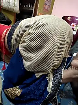 COUPLLE VILLAGE online show from 2, 2, 2026