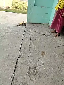 COUPLLE VILLAGE online show from 15, 4, 2026