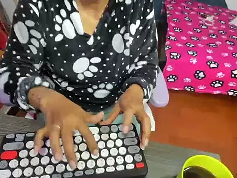 daleska ayala 1 online show from 14, 11, 2025