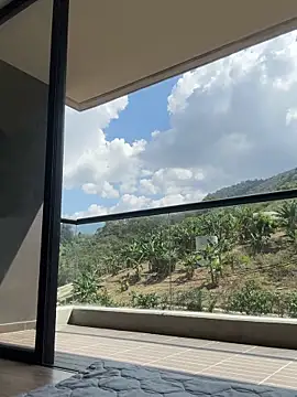 Helenbronwx online show from 17, 1, 2025