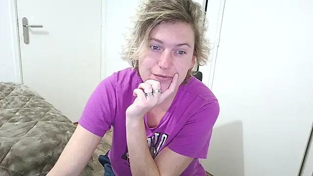 Snapshot of cumfun chatting on 17, 12, 2025 cumfun online show from 17, 12, 2025