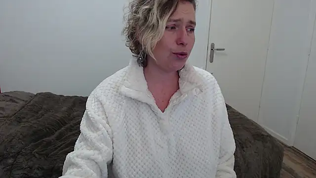 Snapshot of cumfun chatting on 12, 1, 2026 cumfun online show from 12, 1, 2026