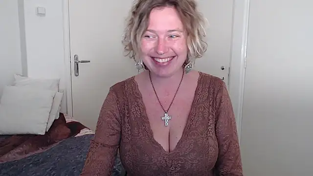 Snapshot of cumfun chatting on 6, 2, 2026 cumfun online show from 6, 2, 2026