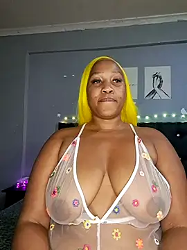 Snapshot of Toya_P chatting on 9, 7, 2026 Toya P online show from 9, 7, 2026