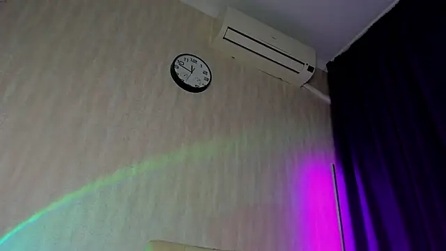 Miss Kreez online show from 9, 9, 2025