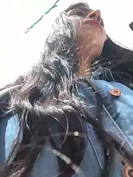 Astrid-- online show from 10, 4, 2026