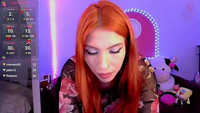 Snapshot of ValentinaMiller_ chatting on 12, 1, 2025 ValentinaMiller online show from 12, 1, 2025