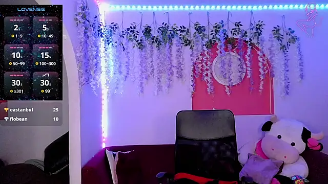 Snapshot of ValentinaMiller_ chatting on 7, 2, 2025 ValentinaMiller online show from 7, 2, 2025