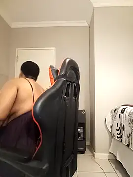 bustylisa1983 online show from 18, 12, 2025