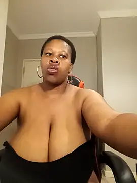 Snapshot of bustylisa1983 chatting on 22, 2, 2026 bustylisa1983 online show from 22, 2, 2026