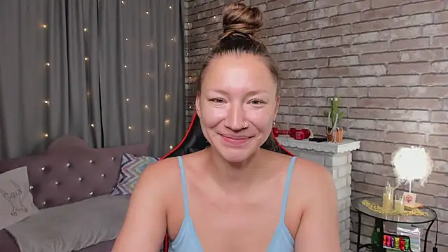 Snapshot of SarahCoksss chatting on 3, 5, 2026 SarahCoksss online show from 3, 5, 2026