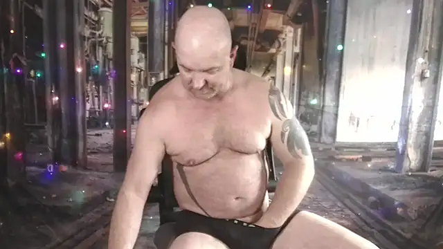 Snapshot of ManlyPrisonGuy chatting on 22, 10, 2025 ManlyPrisonGuy online show from 22, 10, 2025