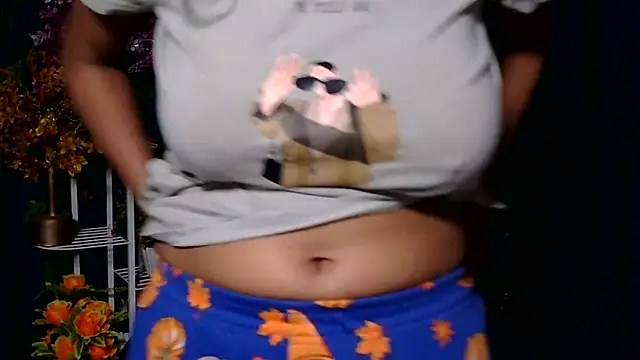 sexy-simmy online show from 2, 10, 2025