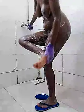 CurvyGlass online show from 14, 1, 2025