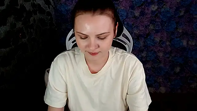 IxxiLiana online show from 20, 9, 2025