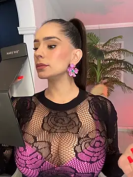 Snapshot of Mau_White chatting on 21, 6, 2026 Mau White online show from 21, 6, 2026