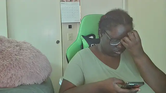 Snapshot of Yagurl__west chatting on 14, 1, 2025 Yagurl west online show from 14, 1, 2025