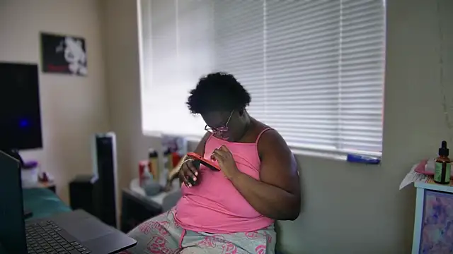 Snapshot of Yagurl__west chatting on 30, 1, 2025 Yagurl west online show from 30, 1, 2025