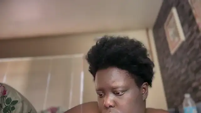 Snapshot of Yagurl__west chatting on 27, 9, 2025 Yagurl west online show from 27, 9, 2025