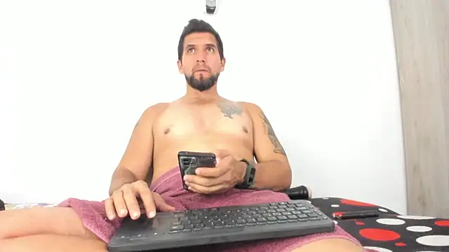 Snapshot of JULESLAKES chatting on 23, 12, 2025 JULESLAKES online show from 23, 12, 2025