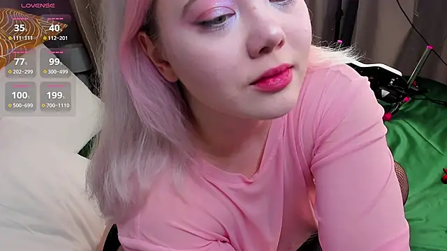   KawaiiYuki   online show from 23, 12, 2024