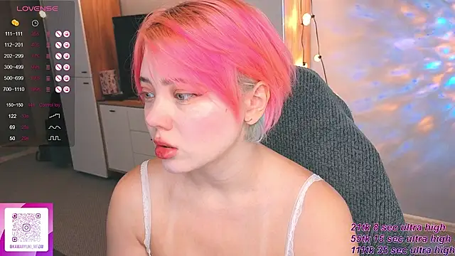   KawaiiYuki   online show from 28, 9, 2025