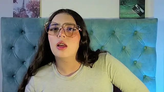 Paola Lyon  online show from 25, 9, 2025