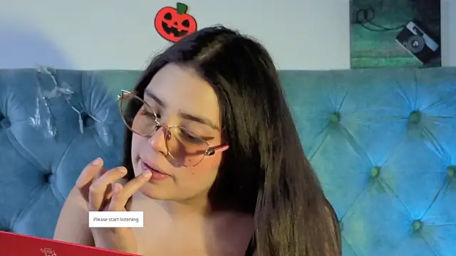 Paola Lyon  online show from 9, 10, 2025