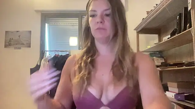 Snapshot of missykat chatting on 20, 7, 2026 missykat online show from 20, 7, 2026