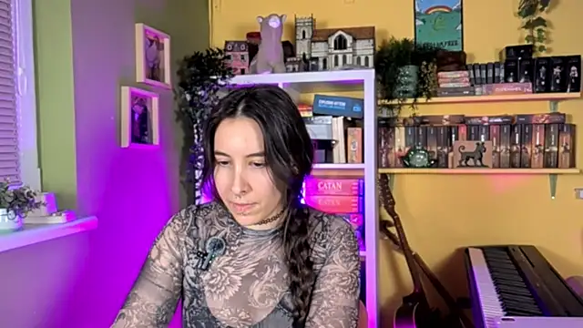 Snapshot of LelianaHazel chatting on 13, 1, 2026 LelianaHazel online show from 13, 1, 2026