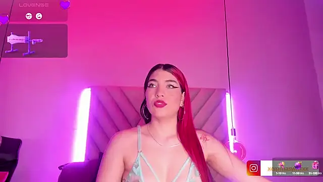 EmmaSwift  online show from 12, 12, 2024