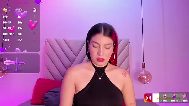 EmmaSwift  online show from 28, 12, 2024