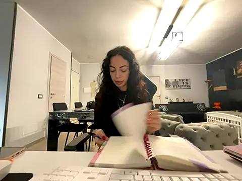 Chloe Ricci online show from 26, 11, 2025