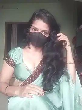 Snapshot of Shuttii_25 chatting on 28, 10, 2025 Shuttii 25 online show from 28, 10, 2025