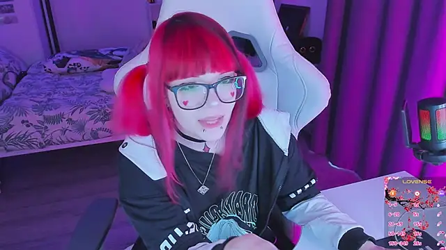 Snapshot of Yumi_Youkai chatting on 14, 10, 2025 Yumi Youkai online show from 14, 10, 2025