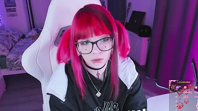 Snapshot of Yumi_Youkai chatting on 19, 10, 2025 Yumi Youkai online show from 19, 10, 2025