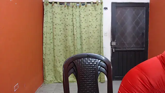 Snapshot of LAURA_CRAIZY chatting on 7, 1, 2025 LAURA CRAIZY online show from 7, 1, 2025