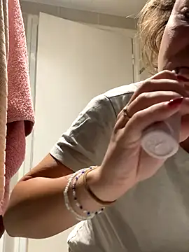 Snapshot of BabyNila chatting on 27, 9, 2025 BabyNila online show from 27, 9, 2025