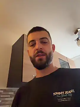 ElChapoGuzman95 online show from 4, 12, 2025