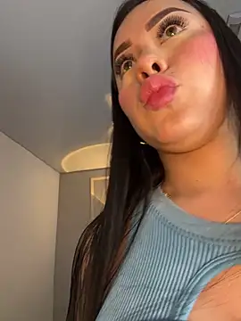 Snapshot of Miss_blue69 chatting on 18, 12, 2025 Miss blue69 online show from 18, 12, 2025